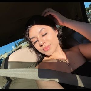 Meet your Posher, Pamela